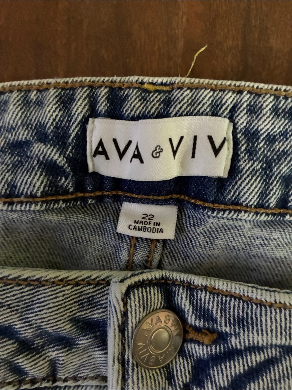 Ava & Viv Light Blue Relaxed Women’s Denim Jeans - Picture 2 of 2